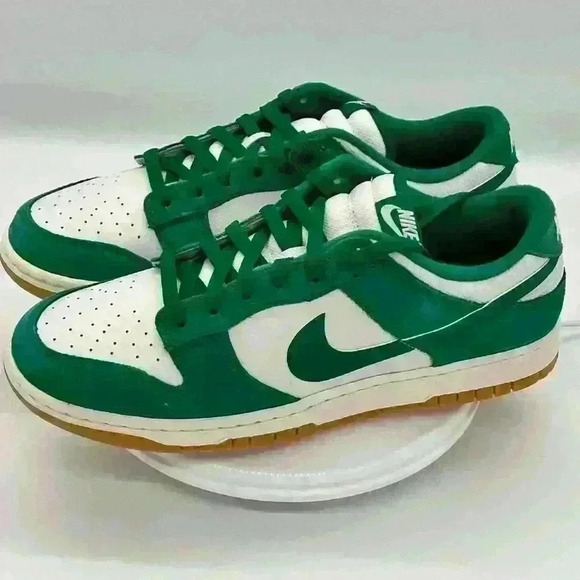 DUNK LOW SE 'PHANTOM/MALACHITE-GUM LIGHT BROWN - Picture 12 of 13